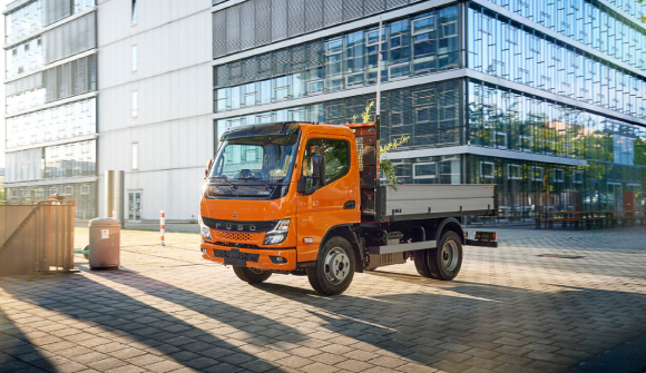 eCanter-7,49t_1.jpg