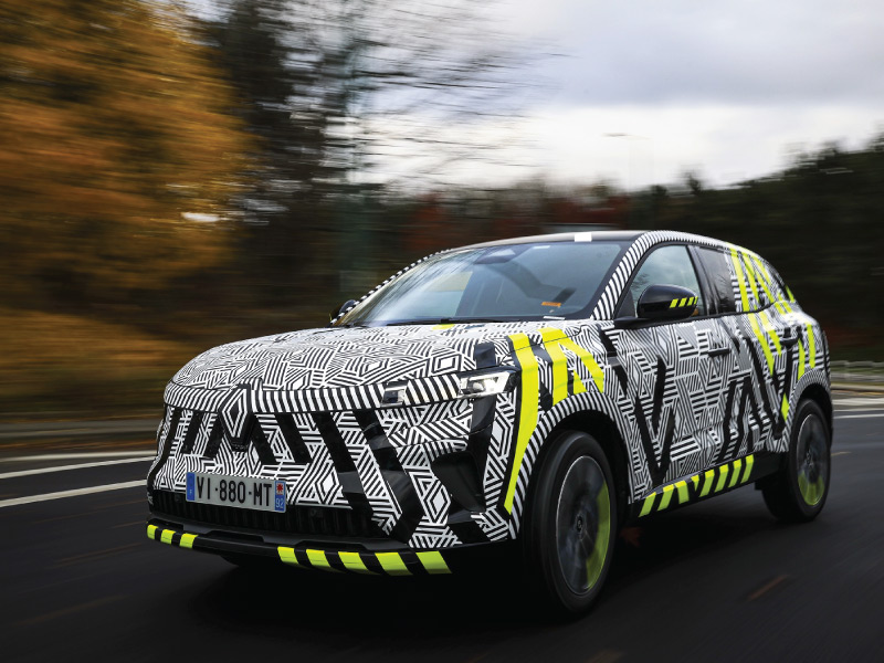 O Novo SUV Renault Austral revela-se um pouco mais